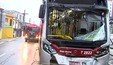 Acidente entre dois ônibus deixa seis feridos na zona sul de São Paulo (Reprodução/Record TV - 06.12.2022)